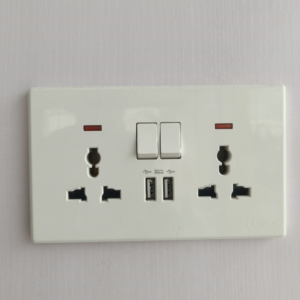 CTORCH USB DOUBLE 13 AMPS SOCKET